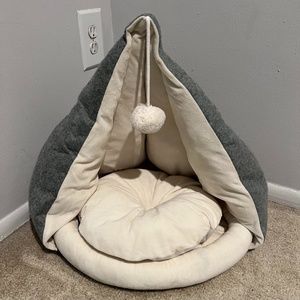 Plush Tiki Bed for Pets